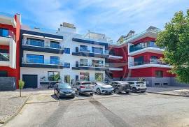 Tavira centre 2 bedroom apartment with large terraces and private plunge pool