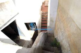Property for Rehabilitation with Panoramic View in the Village of Boliqueime