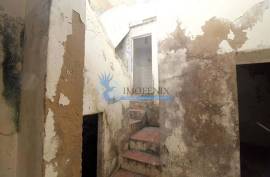Property for Rehabilitation with Panoramic View in the Village of Boliqueime
