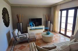 Elegant 2 Bedroom Apartment in the Prestigious Pine Cliffs Resort Algarve