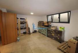 3+2 bedroom semi-detached house with pool and garage located in Vilamoura 3+2 bedroom semi-detached house with pool and garage located in Vilamoura