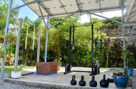 Private, Easy-Care Lifestyle Private, Easy-Care Lifestyle