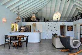 Private, Easy-Care Lifestyle Private, Easy-Care Lifestyle