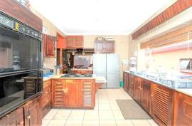 Luxury 11 Bed Estate With 4 Garden Cottages For Sale in Fontainebleau Randburg South Africa