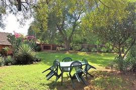 Luxury 11 Bed Estate With 4 Garden Cottages For Sale in Fontainebleau Randburg South Africa
