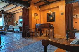 10 bed 4 Star Hotel For Sale in Navalonguilla Avila Spain