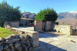 10 bed 4 Star Hotel For Sale in Navalonguilla Avila Spain