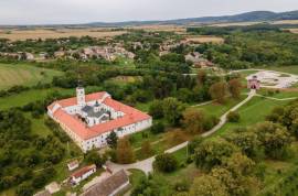 3 bedroom house in Krusedol Irig Serbia located in the foothills of Fruska Gora National Park – Wine Country