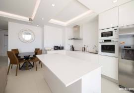 Modern 3 Bedroom Sea View Apartment with Rooftop Pool in Lagos