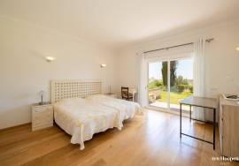 3 Bedroom Townhouse with Sea Views in Vale da Ribeira