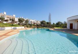 3 Bedroom Townhouse with Sea Views in Vale da Ribeira