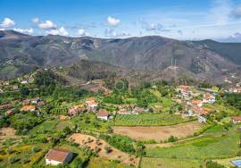 Land Arouca