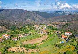 Land Arouca