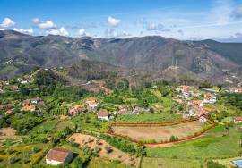 Land Arouca
