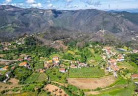 Land Arouca