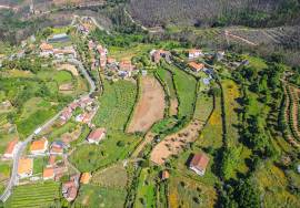 Land Arouca