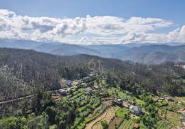 Land Arouca