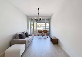 Furnished 2 Bedroom Apartment in Matosinhos Sul