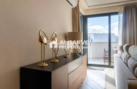 3+2 bedroom villa in a condominium with pool and garage in Vilamoura, Algarve