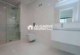 Modern 2 bedroom apartment with sea views 150 meters from Quarteira Beach, Algarve