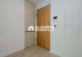 Modern 2 bedroom apartment with sea views 150 meters from Quarteira Beach, Algarve