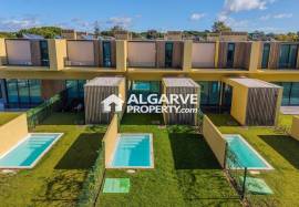 Brand new 2-bedroom townhouse with private pool next to the Marina in Vilamoura.