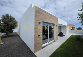 House - 3 Bedrooms - Single Floor Porto Santo House - 3 Bedrooms - Single Floor Porto Santo