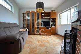 Semi-detached house T3, on the outskirts of the city of V.N.Famalicão