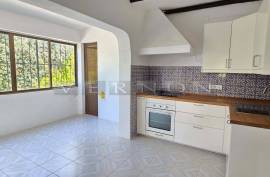 Algarve, Carvoeiro, for sale, 3 bedroom villa with garage, in a prime location in Carvoeiro - just a few steps from the centre and the beach Algarve, Carvoeiro, for sale, 3 bedroom villa with garage, in a prime location in Carvoeiro - just a few steps from the centre and the beach