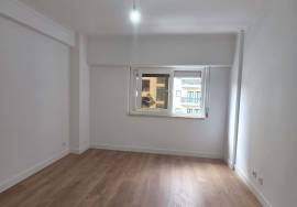3 bedrom in Lisbon with parking