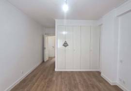 3 bedrom in Lisbon with parking