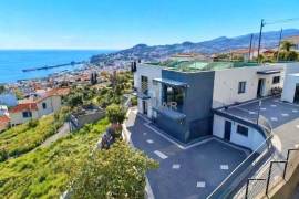 DETACHED 3 BEDROOM VILLA WITH SEA VIEW LOCATED IN FUNCHAL DETACHED 3 BEDROOM VILLA WITH SEA VIEW LOCATED IN FUNCHAL