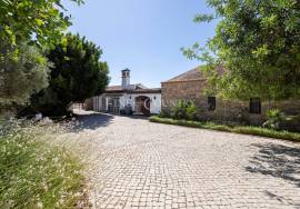 Tavira - Gorgeous  5 - bedroom estate with main house, annex and pool on a wonderful tranquil plot