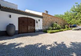 Tavira - Gorgeous  5 - bedroom estate with main house, annex and pool on a wonderful tranquil plot