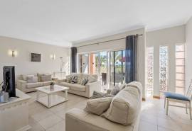 Carvoeiro - 3 - Bedroom split-level property with private garden on Pinta golf