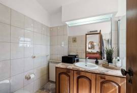 Carvoeiro - 2-bedroom single-level semi-detached villa walking distance to Carvoeiro