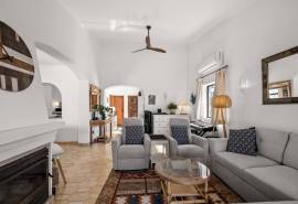 Carvoeiro - 2-bedroom single-level semi-detached villa walking distance to Carvoeiro