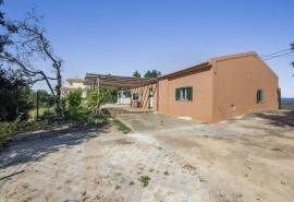 Silves – 3-bedroom single-storey Algarvian cottage with countryside views and development potential Silves – 3-bedroom single-storey Algarvian cottage with countryside views and development potential