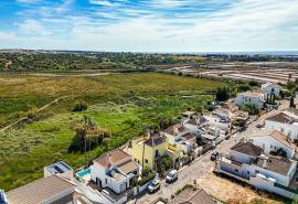 Tavira – 3-bedroom villa with pool, garage and natural views