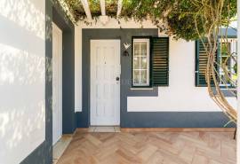 Tavira – 3-bedroom villa with pool, garage and natural views