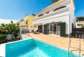 Tavira – 3-bedroom villa with pool, garage and natural views