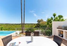 Tavira – 3-bedroom villa with pool, garage and natural views