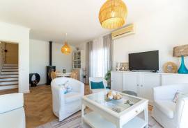 Tavira – 3-bedroom villa with pool, garage and natural views