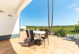 Tavira – 3-bedroom villa with pool, garage and natural views