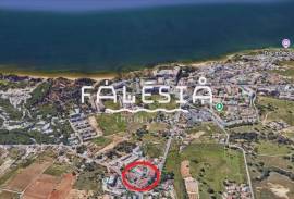 1,200 METERS FROM THE BEACH - IN EXCELLENT CONDITION