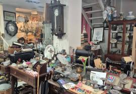 Commercial premises on the corner with large shop windows in Iparraguirre – Amézola Commercial premises on the corner with large shop windows in Iparraguirre – Amézola