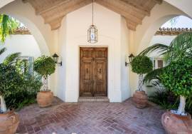 Luxury villa for sale in Altos Reales – 1,265 m² built in Marbella Golden Mile! Luxury villa for sale in Altos Reales – 1,265 m² built in Marbella Golden Mile!