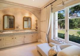 Luxury villa for sale in Altos Reales – 1,265 m² built in Marbella Golden Mile! Luxury villa for sale in Altos Reales – 1,265 m² built in Marbella Golden Mile!