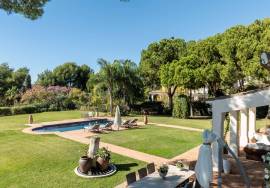 Luxury villa for sale in Altos Reales – 1,265 m² built in Marbella Golden Mile! Luxury villa for sale in Altos Reales – 1,265 m² built in Marbella Golden Mile!