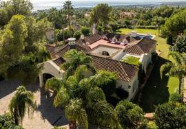 Luxury villa for sale in Altos Reales – 1,265 m² built in Marbella Golden Mile! Luxury villa for sale in Altos Reales – 1,265 m² built in Marbella Golden Mile!